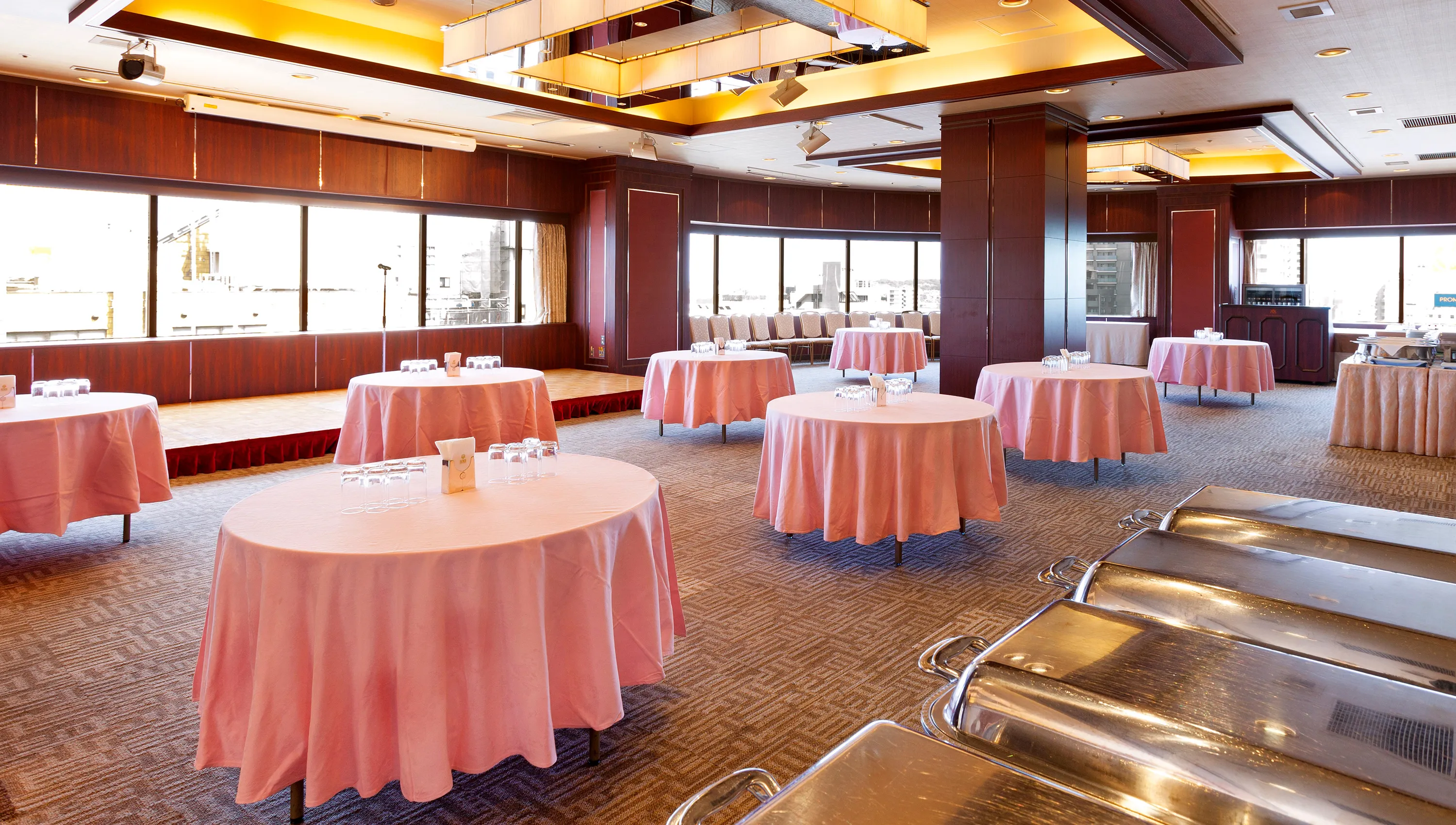 調布クレストンホテルのスクリーンショット